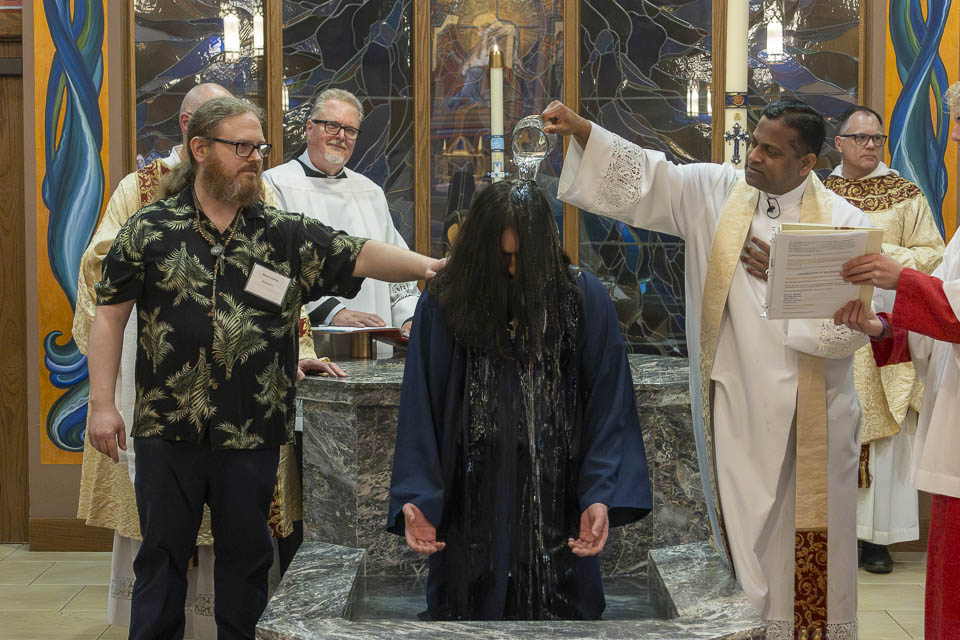 2026-StMary-EasterVigil (87 of 215).jpg